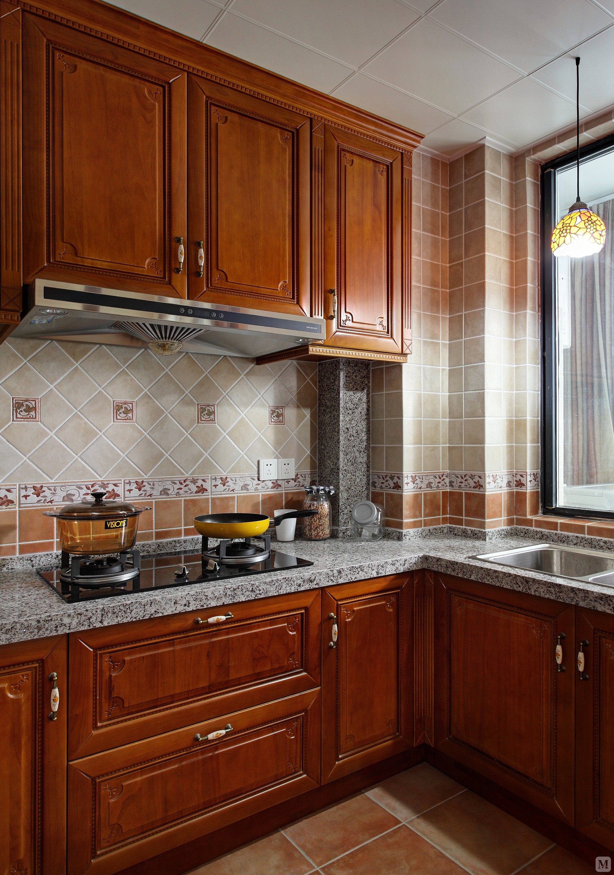 美式风格家居装修装饰装潢设计理念:美式风格最大的特点是文化和历史