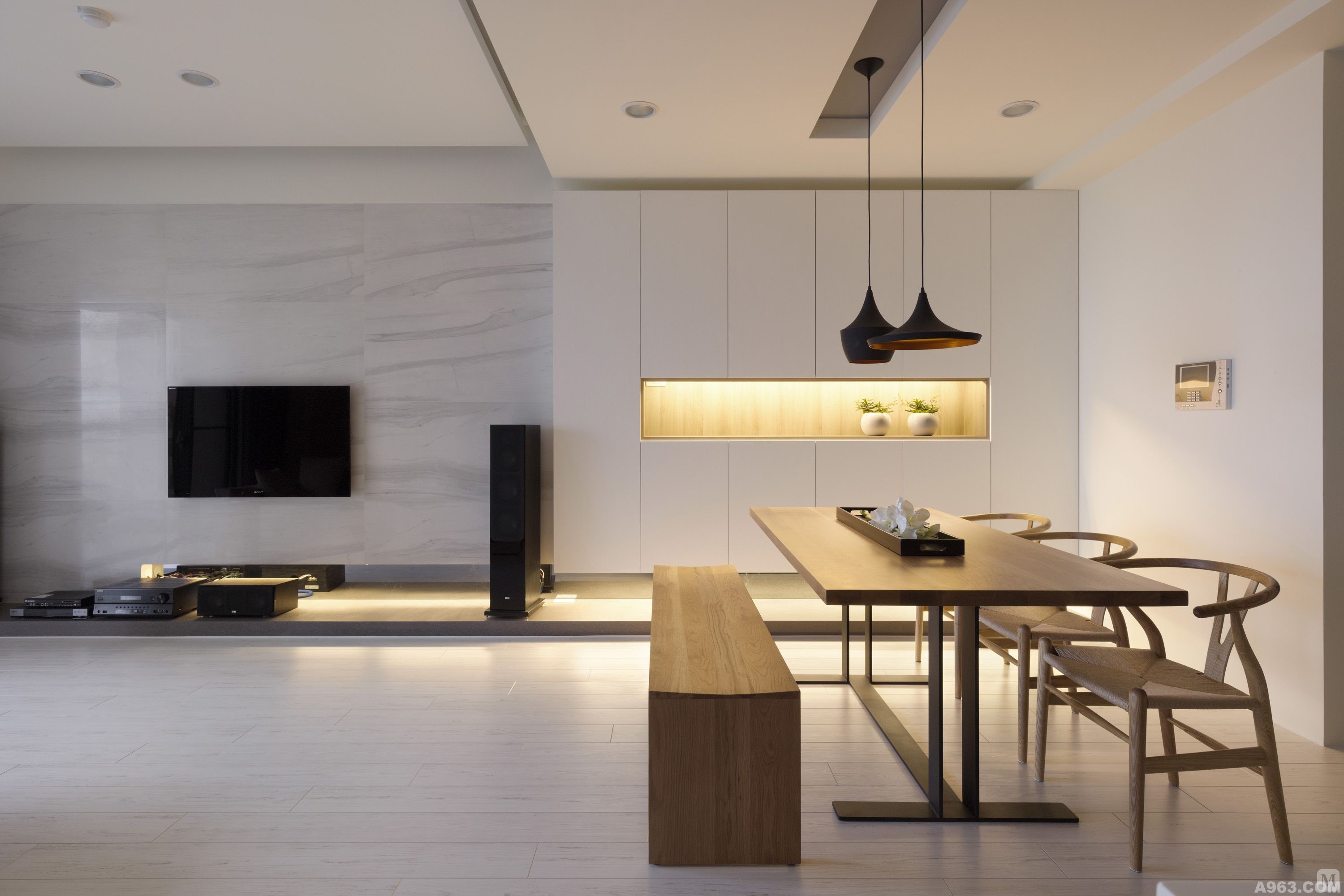 日式设计风格直接受日本和式建筑影响,讲究空间的流动与分隔,流动则为