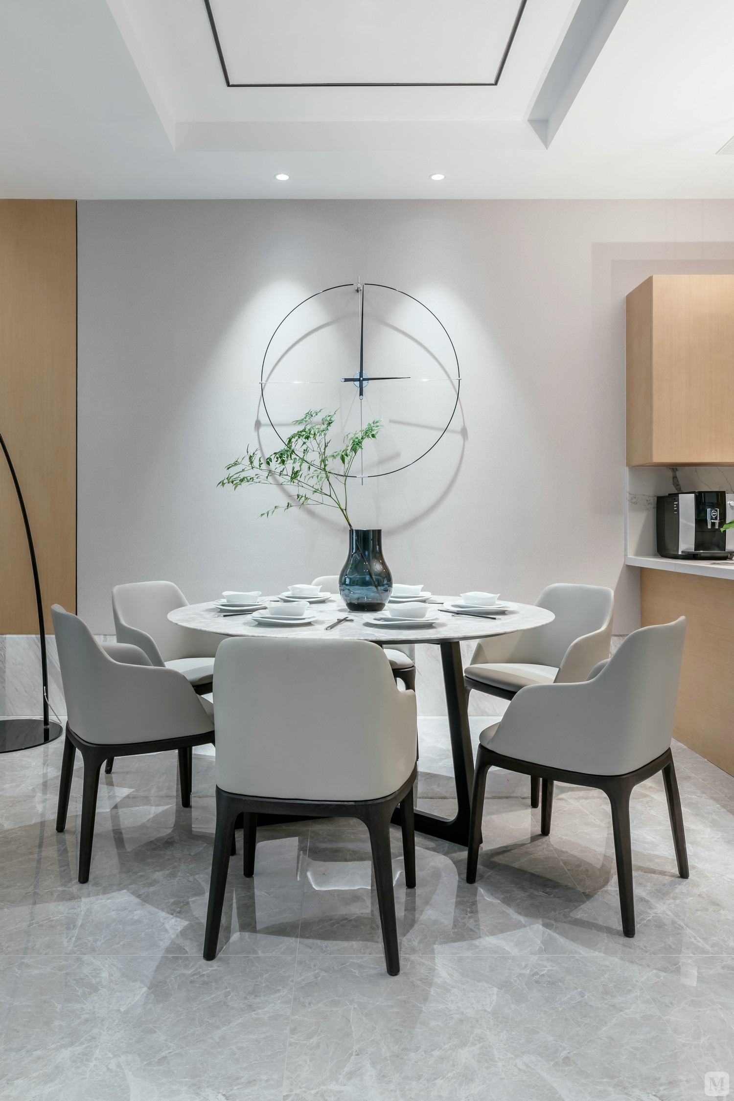 简约餐厅背景墙装修效果图