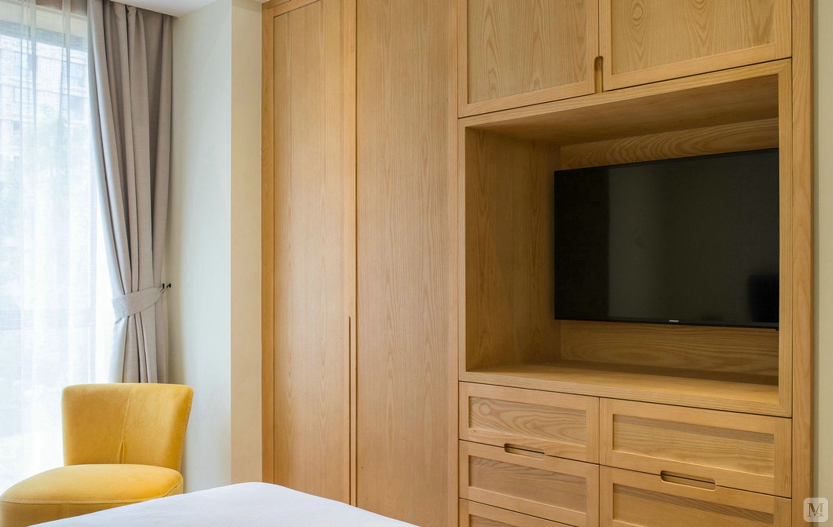 在小孩房间里面更是做到睡觉,玩耍的功1696_1074