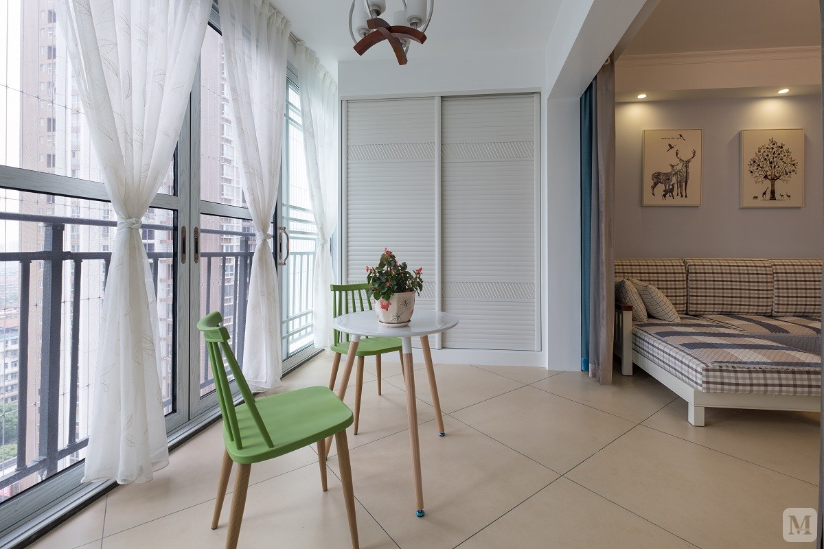 家庭简约说装修反映家居配饰简约比屋没必要显阔绰购置体积较物品相反