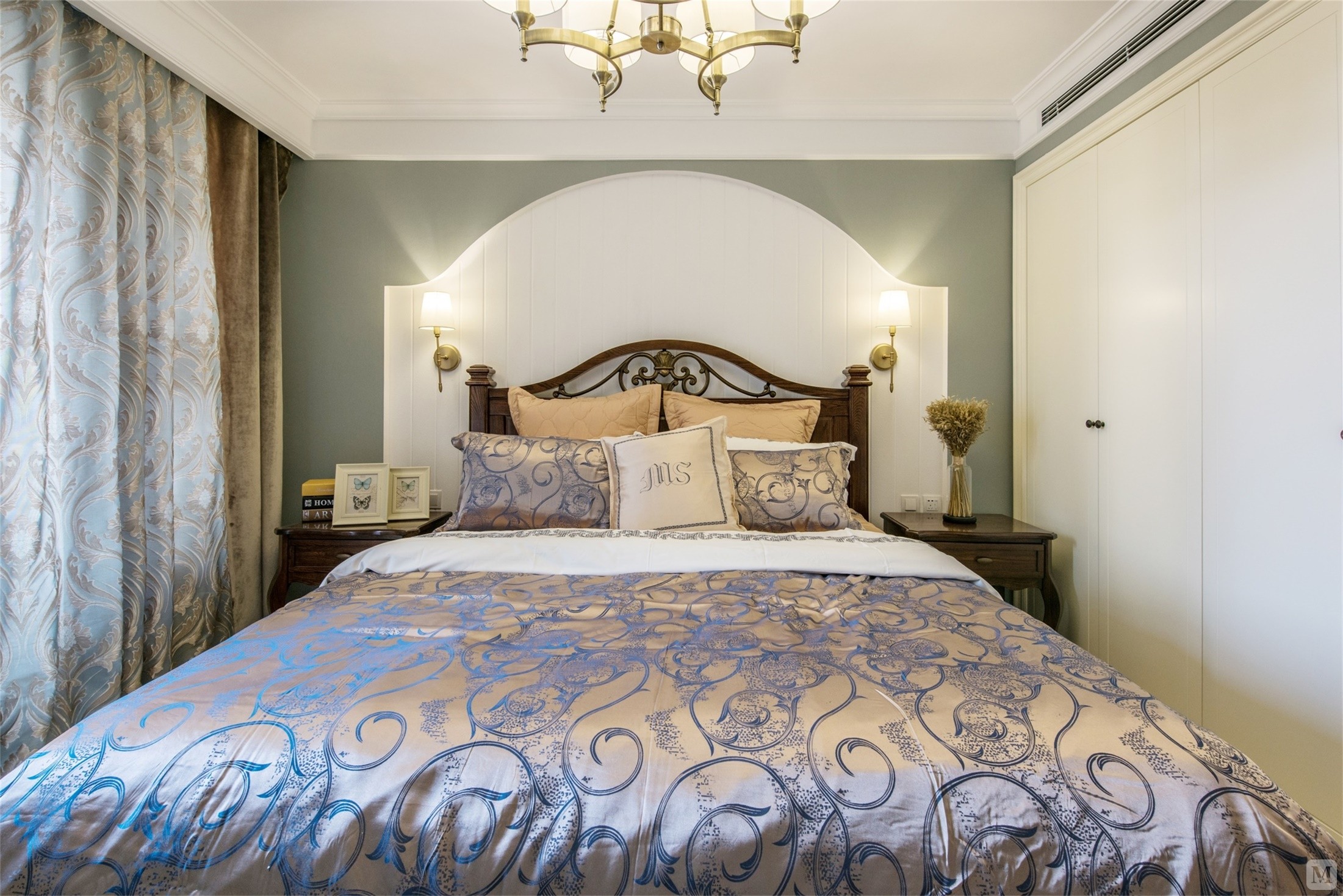 美式卧室吊顶装修效果图