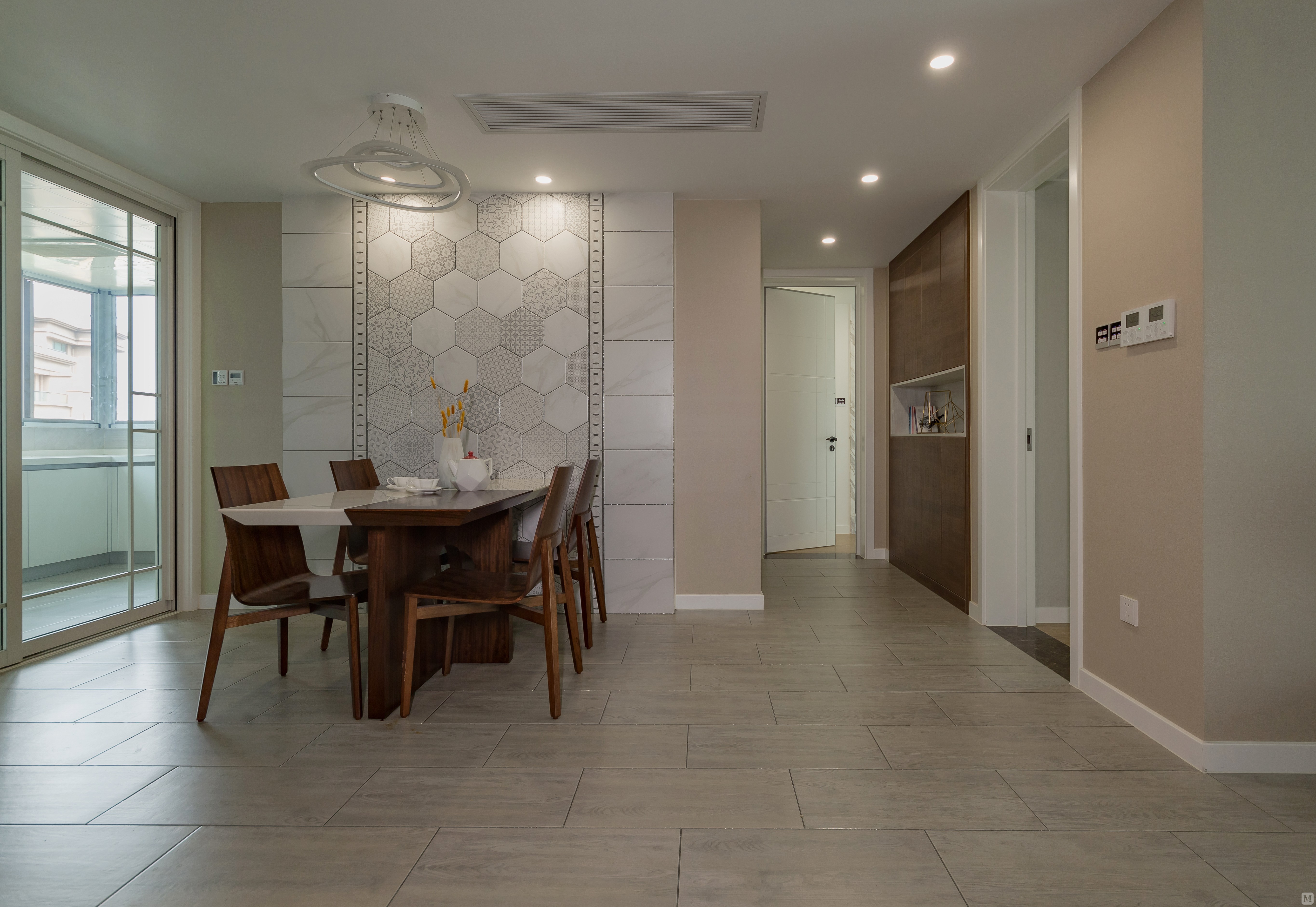 简约餐厅背景墙装修效果图-红星美凯龙家装效果图