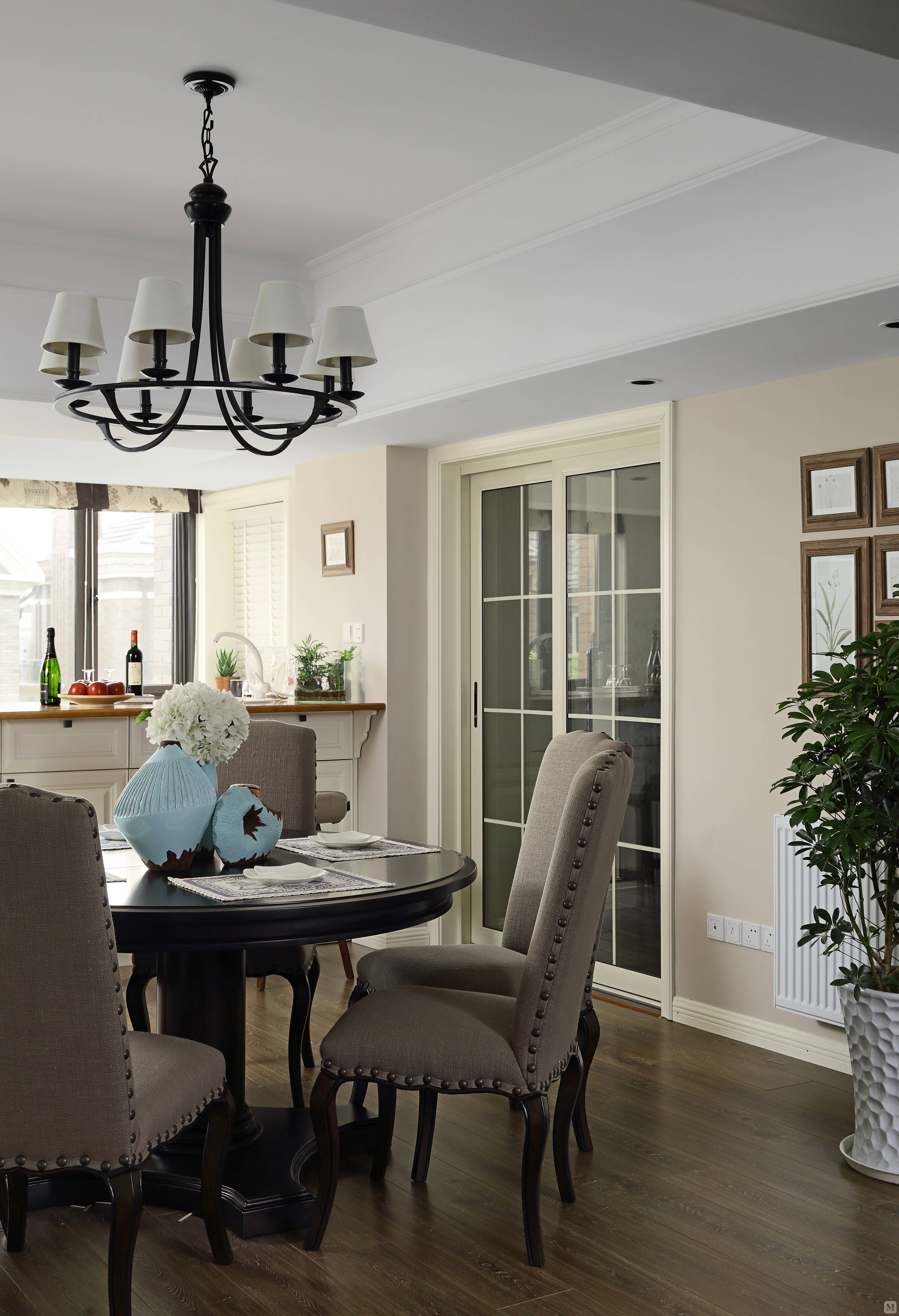 美式餐厅背景墙装修效果图