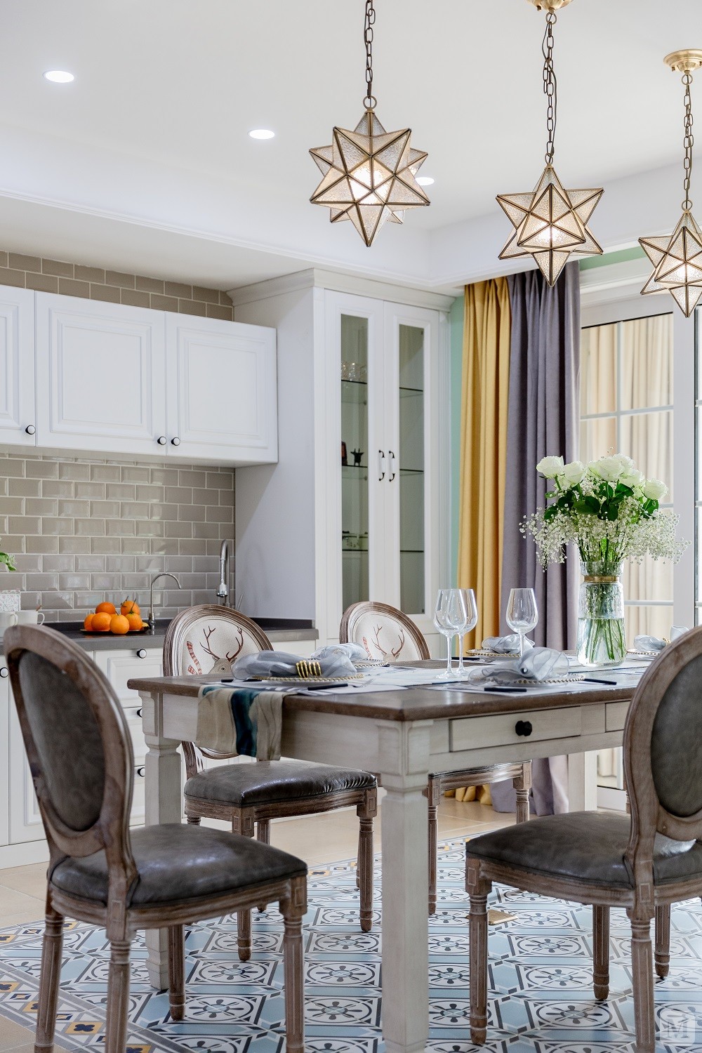 简约餐厅餐桌装修效果图-红星美凯龙家装效果图