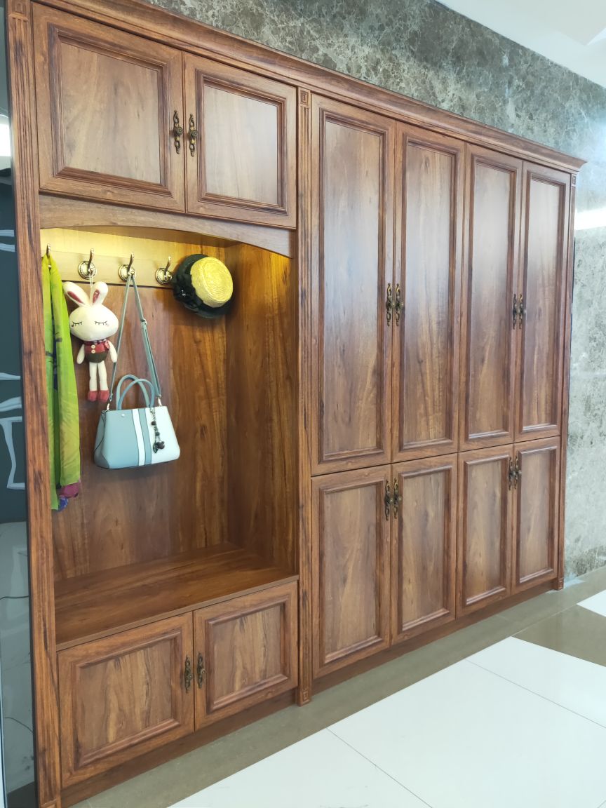 纳百穿凹凸铝拼框平板掩门nbc34