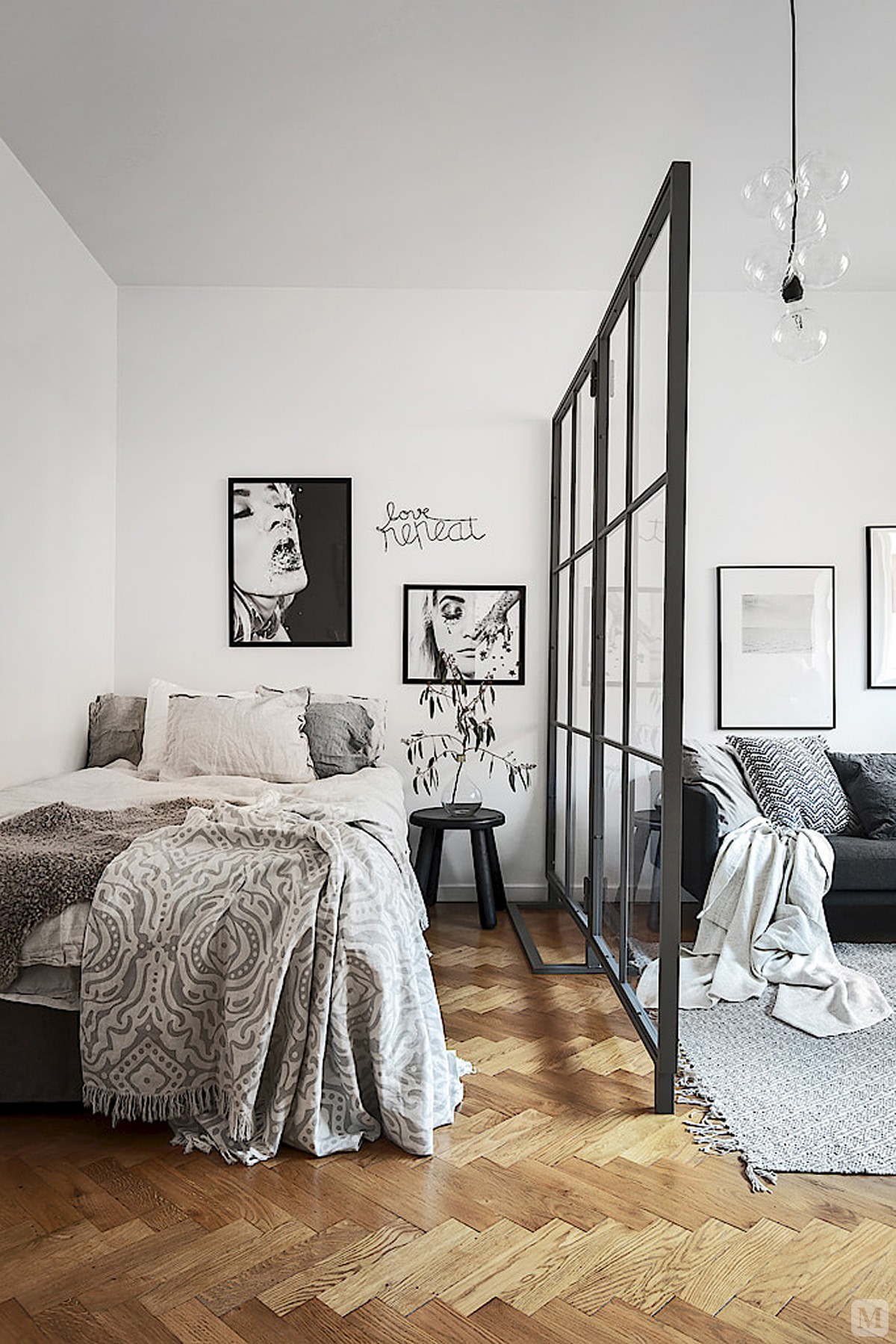 客厅在家庭空间中的占地面积是最大的,也是家庭居住的核心区域,是最能